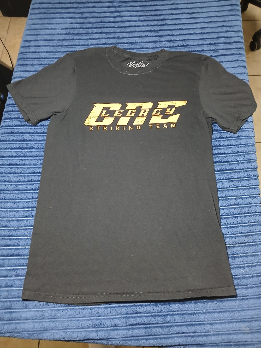 Vesti Black Short-Sleeve 'Legacy City Striking Team' Graphic Tee